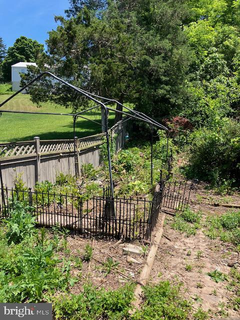 216 Fulton St Property Photo 15