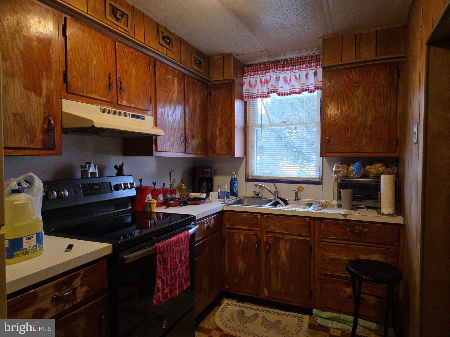 202 E Chapline St Property Photo 4