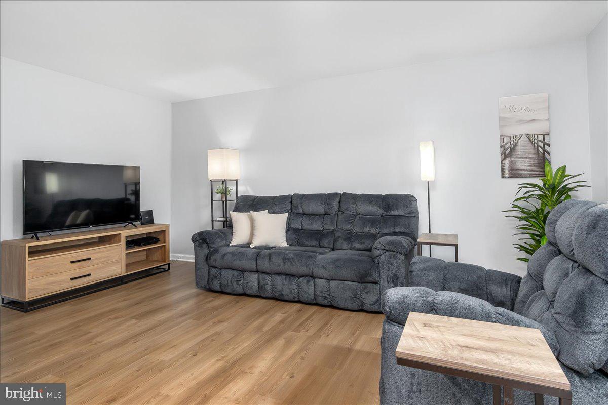 18024 Edith Ave Property Photo 5