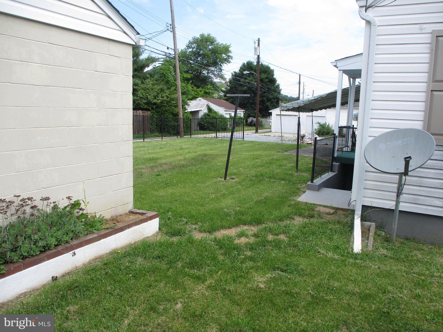 719 Chestnut St Property Photo 8