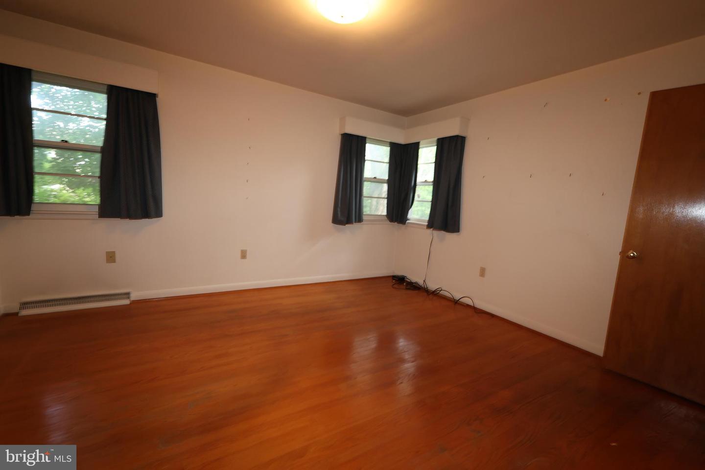 12919 The Ter Property Photo 13