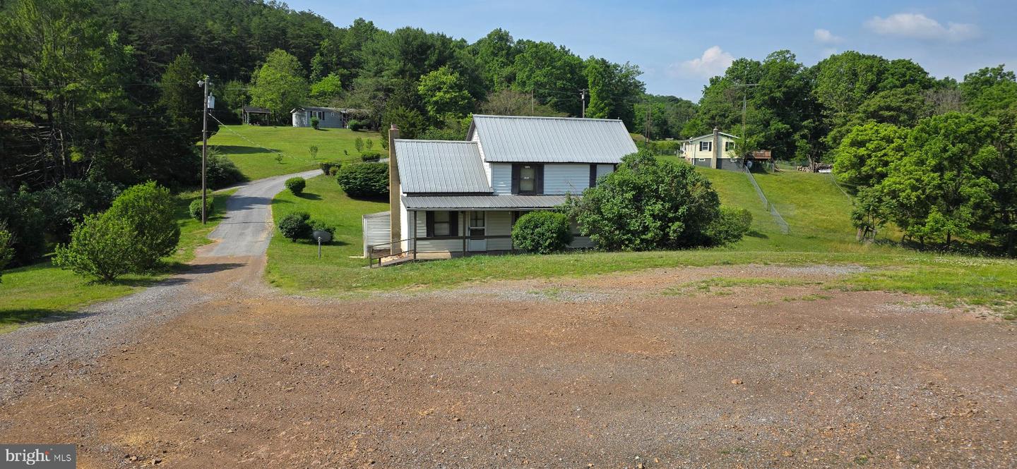 9000 Corner Rd Property Photo 2