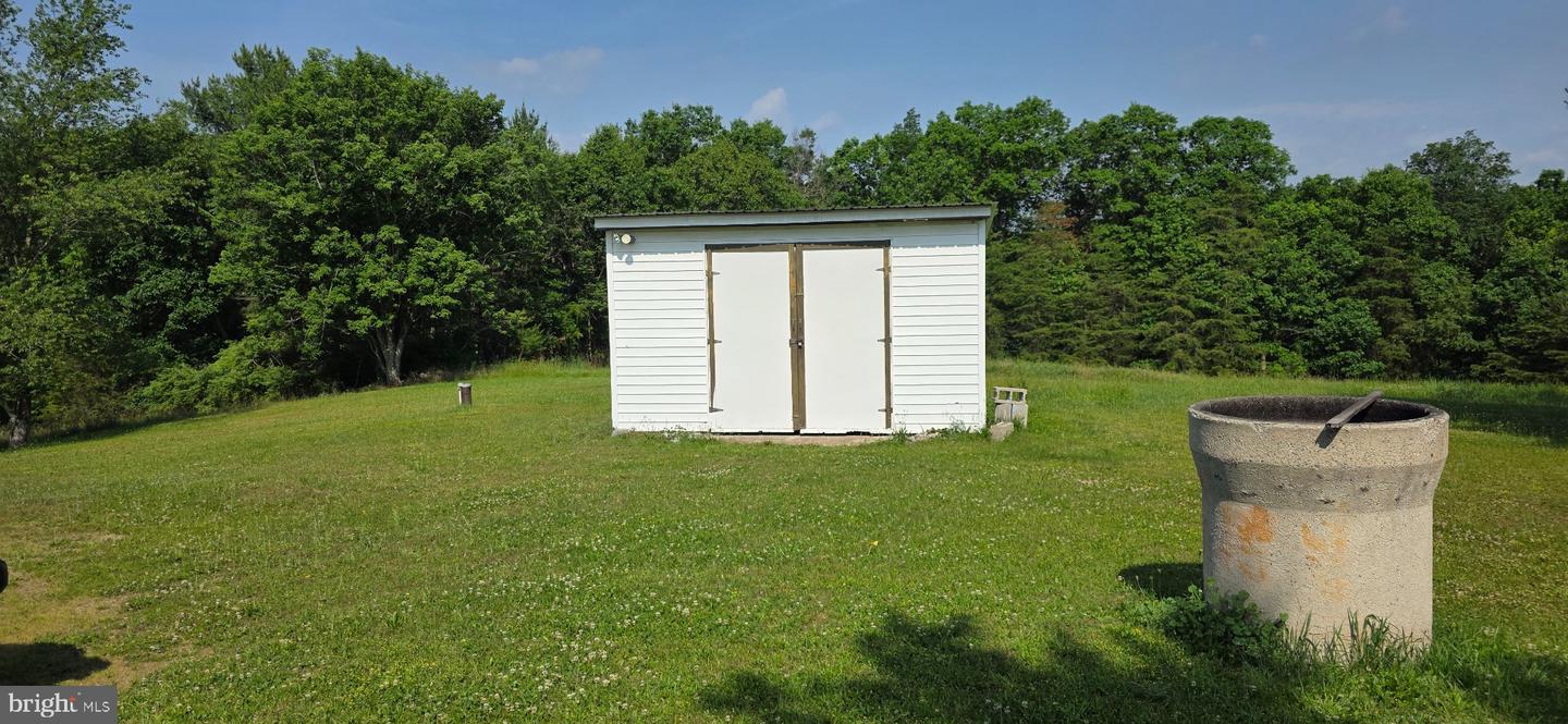 9000 Corner Rd Property Photo 4