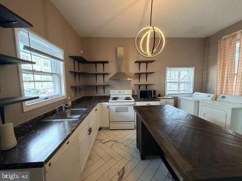 228 E Washington St Property Photo 9