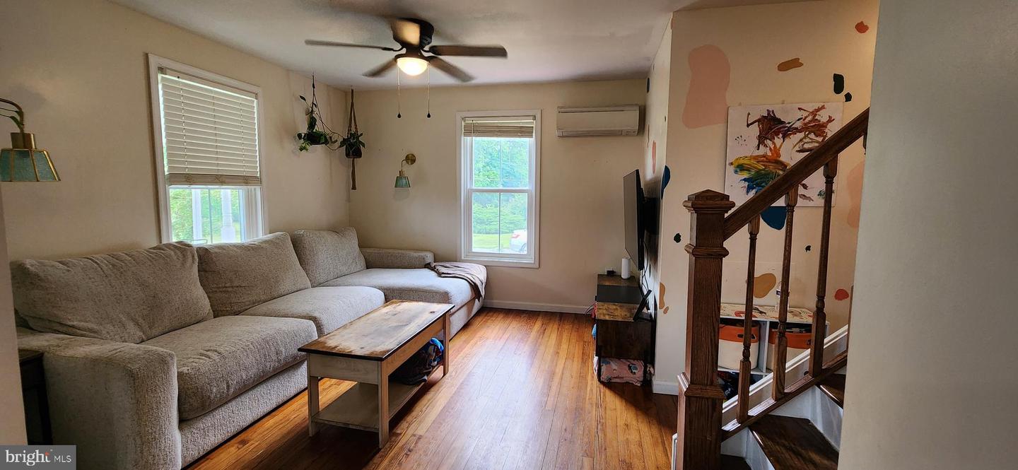 13452 Clopper Rd Property Photo 8