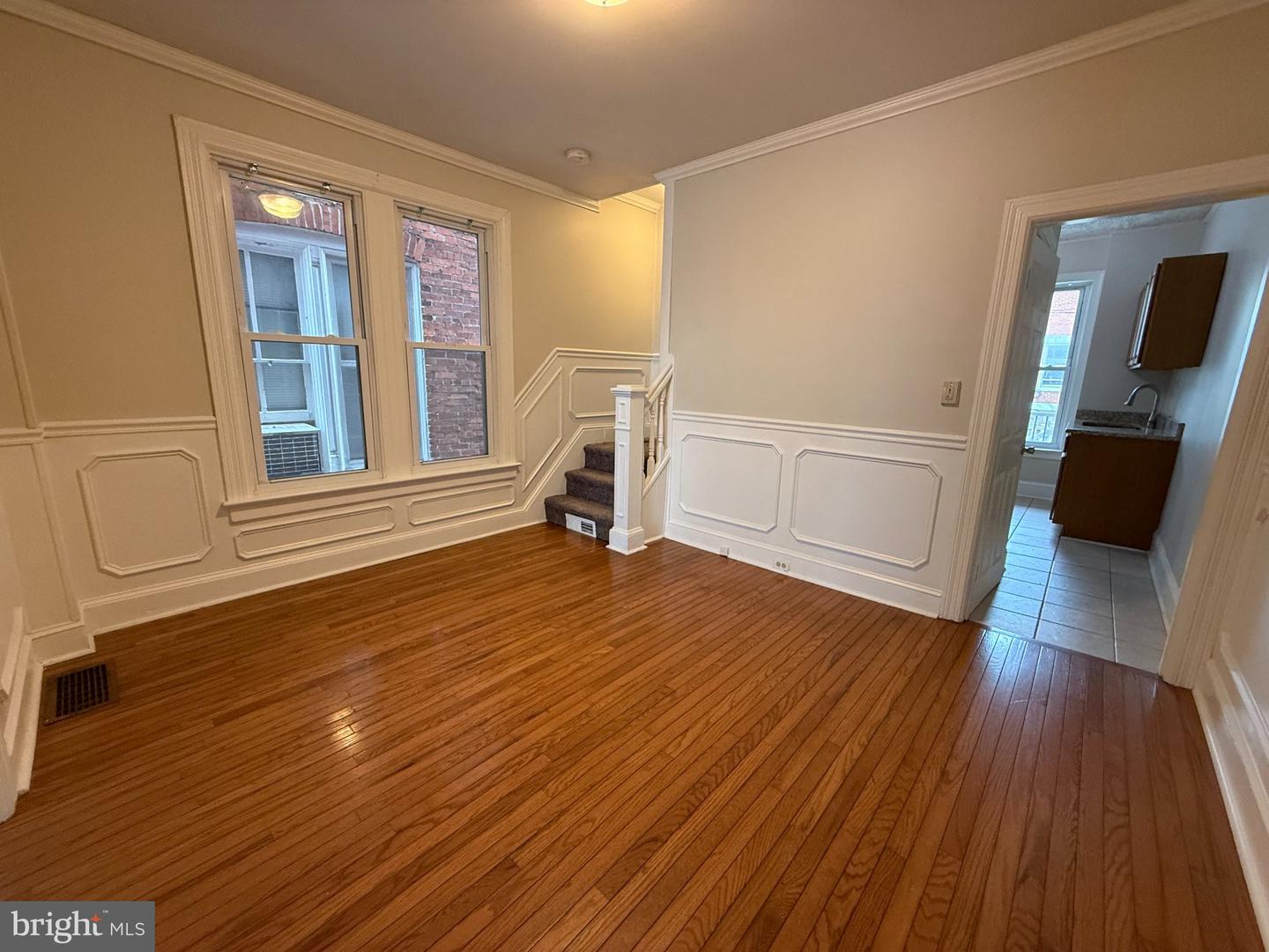 443 N Mulberry St Property Photo 6