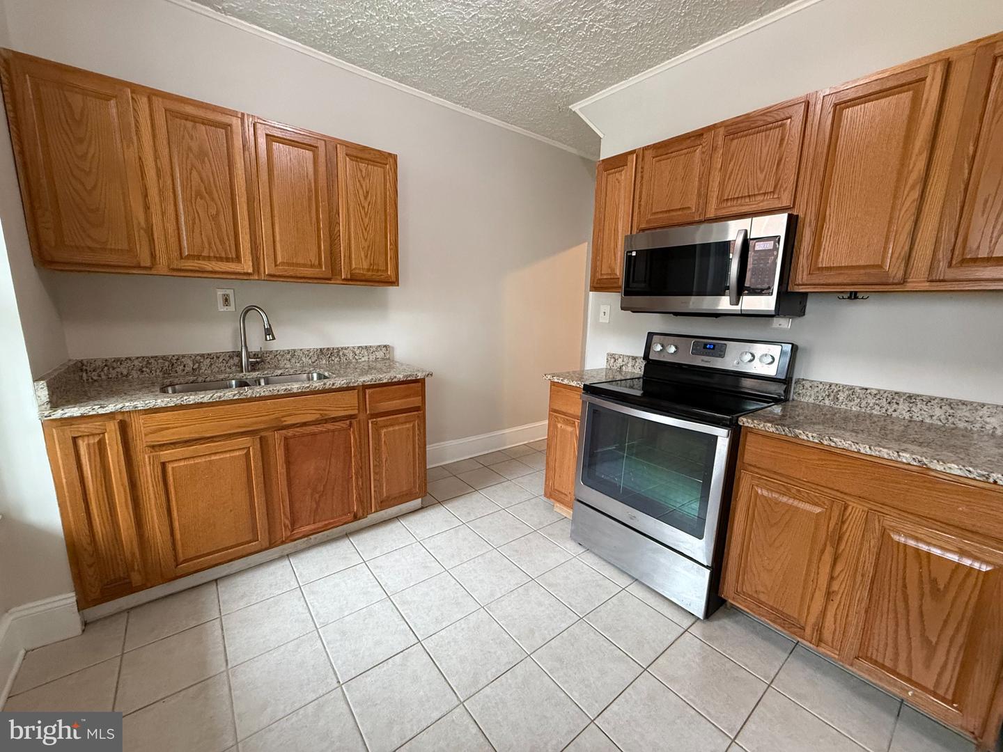 443 N Mulberry St Property Photo 9