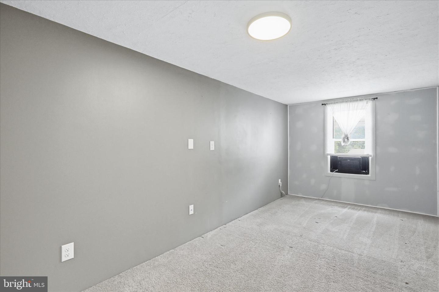 21434 Greenbrier Rd Property Photo 14