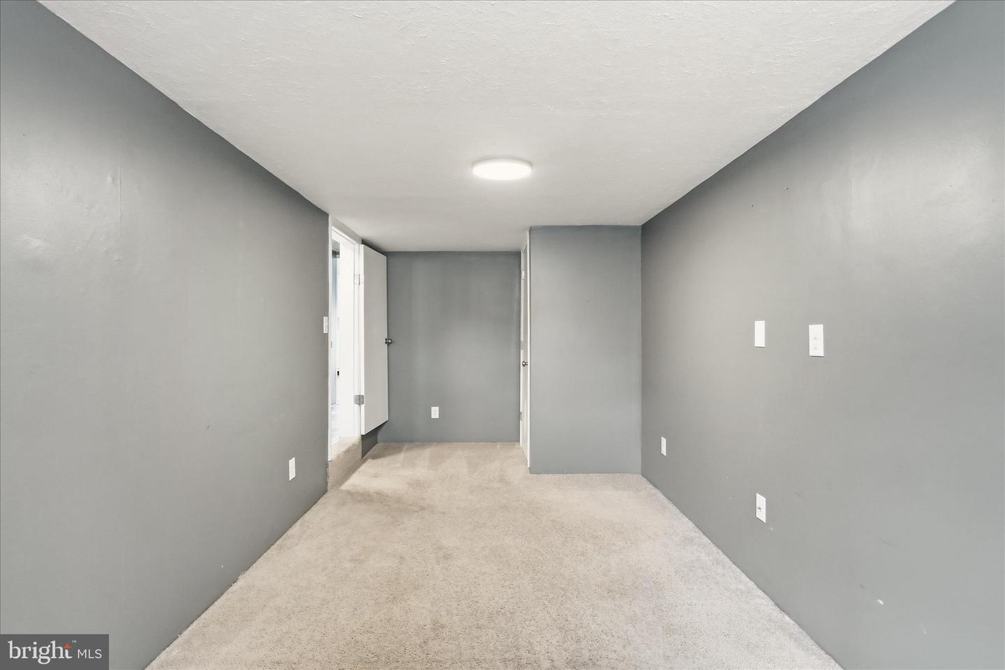 21434 Greenbrier Rd Property Photo 15