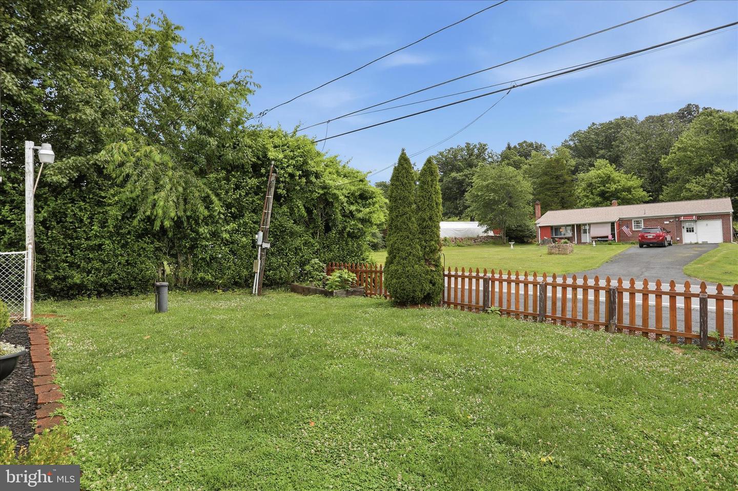 21434 Greenbrier Rd Property Photo 28