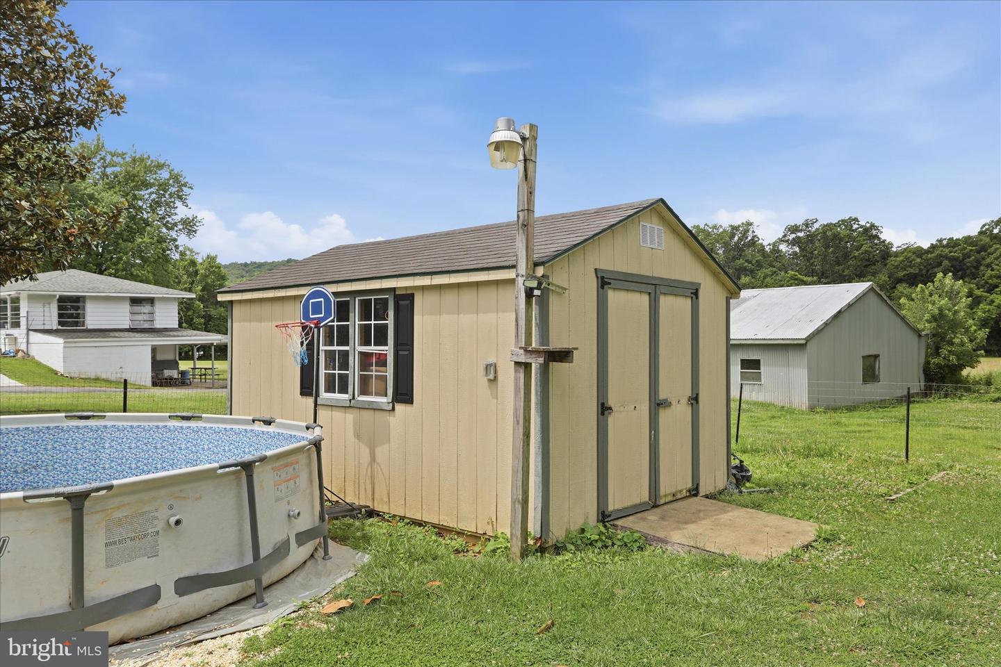 21434 Greenbrier Rd Property Photo 29