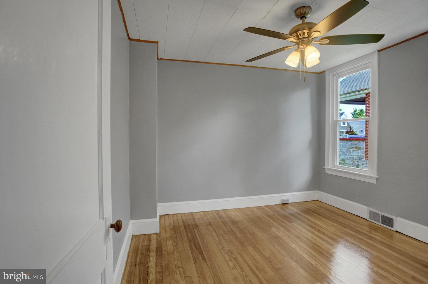 846 Guilford Ave Property Photo 23