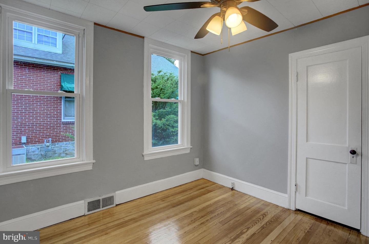 846 Guilford Ave Property Photo 24