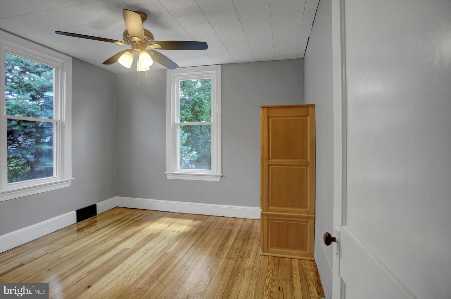 846 Guilford Ave Property Photo 25