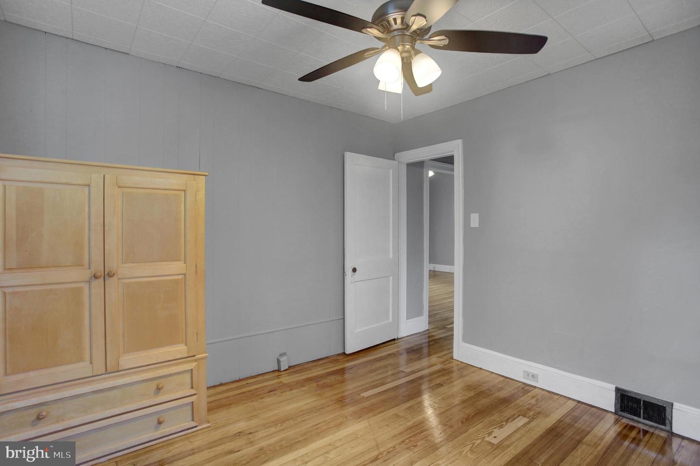 846 Guilford Ave Property Photo 26