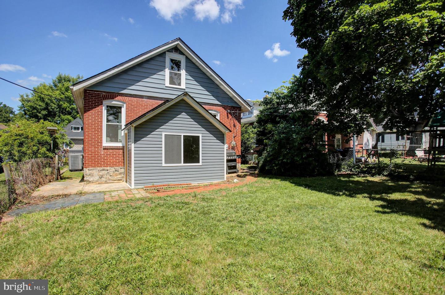 846 Guilford Ave Property Photo 42