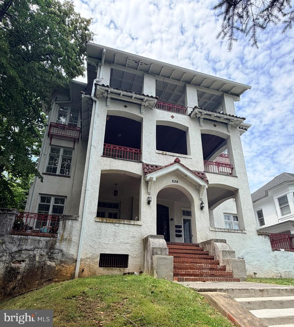 629 Oak Hill Ave Property Photo 1