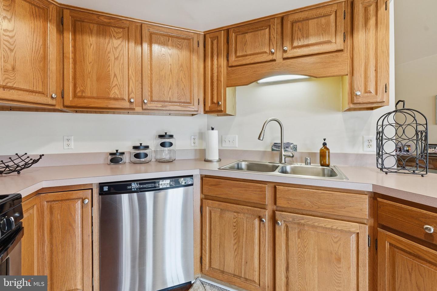 1257 Lindsay Ln Property Photo 5