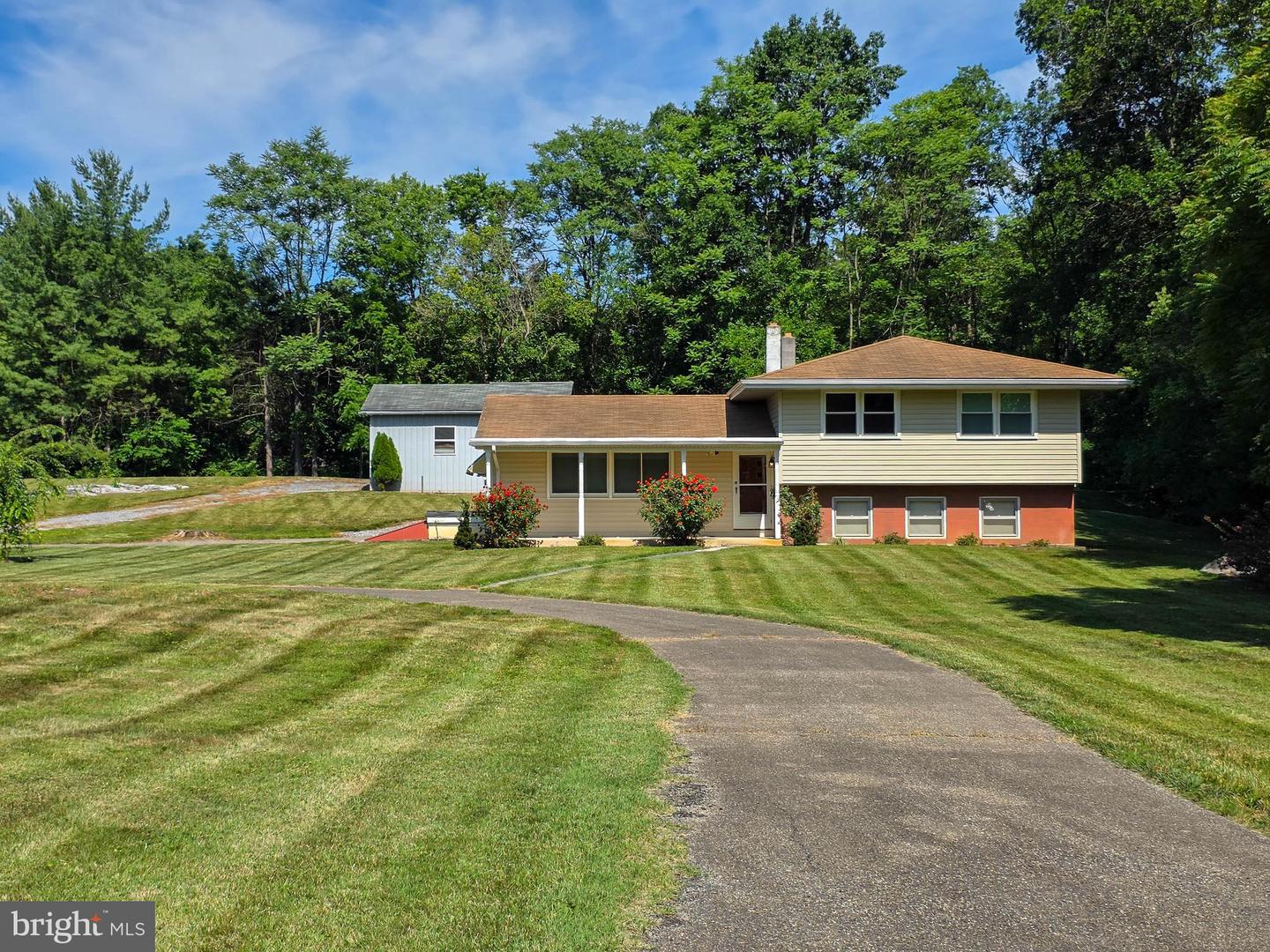 8522 Neck Rd Property Photo 1