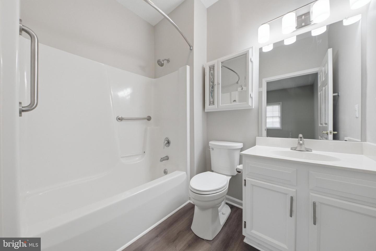 353 Sunbrook Ln #111 Property Photo 10