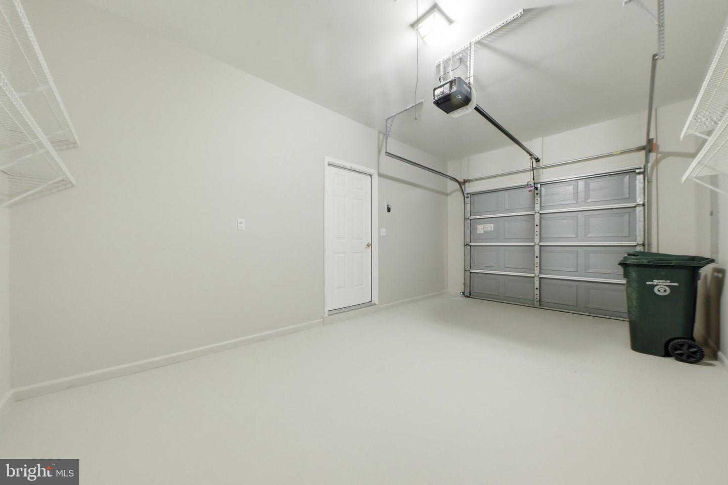 353 Sunbrook Ln #111 Property Photo 16