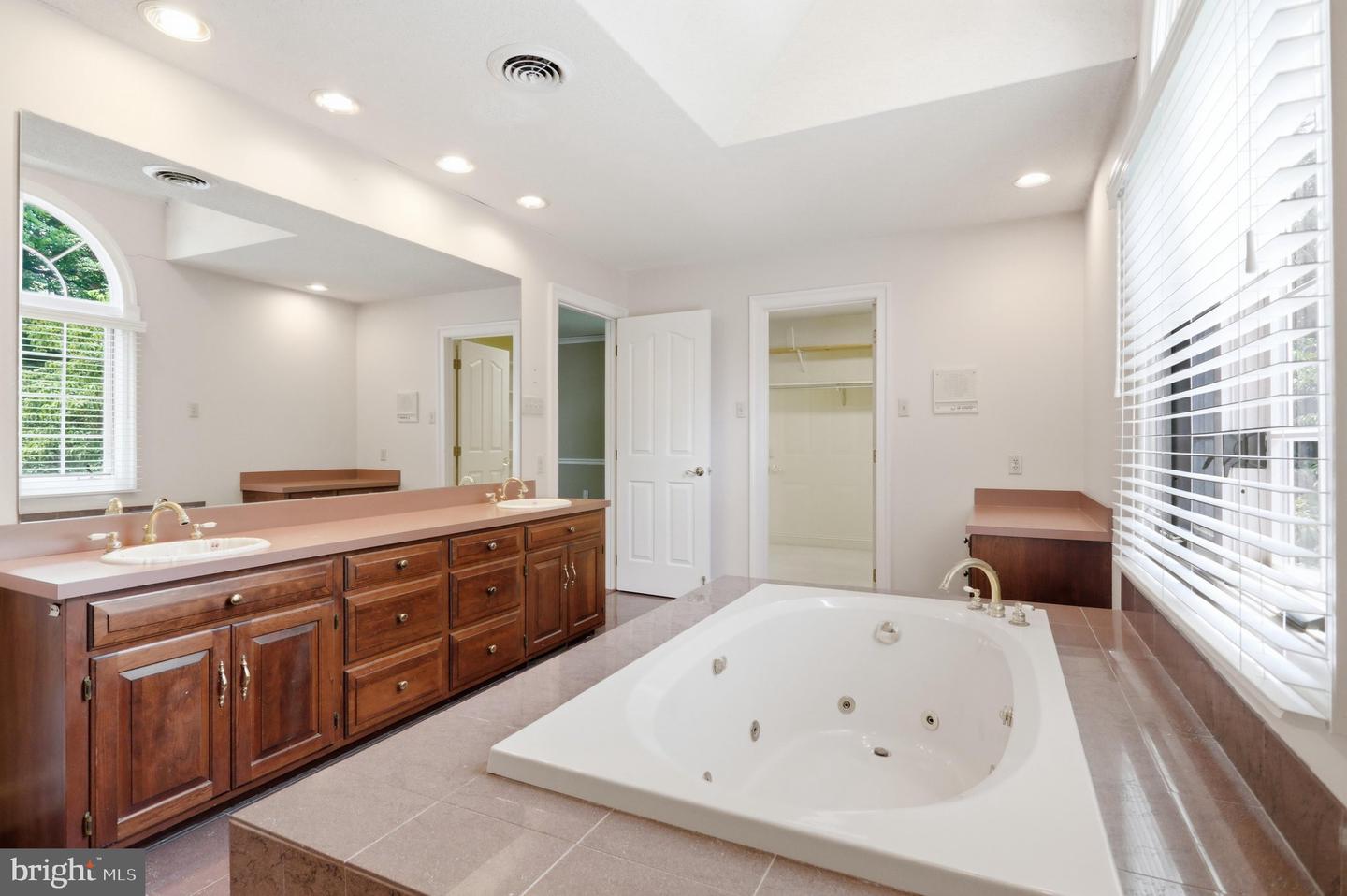 20119 Teakwood Dr Property Photo 37