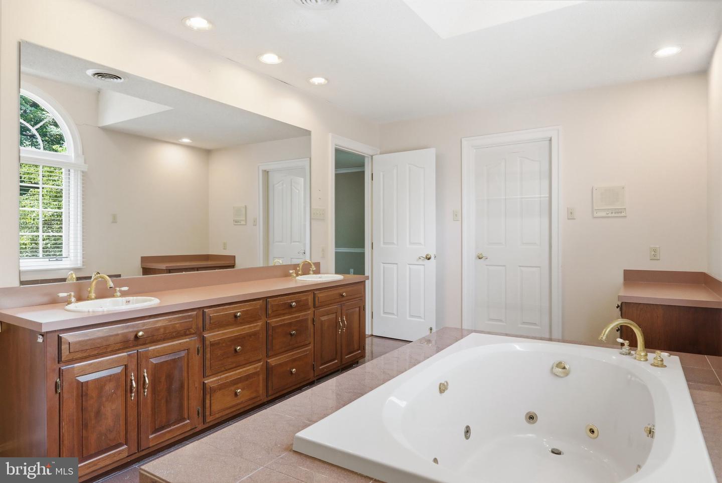 20119 Teakwood Dr Property Photo 38