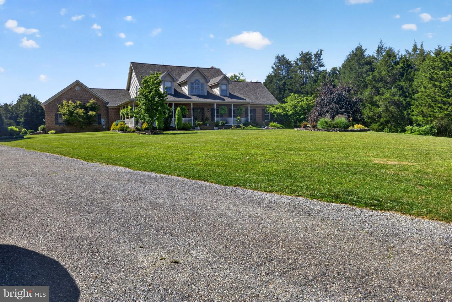 15920 River Bend Ct Property Photo 5