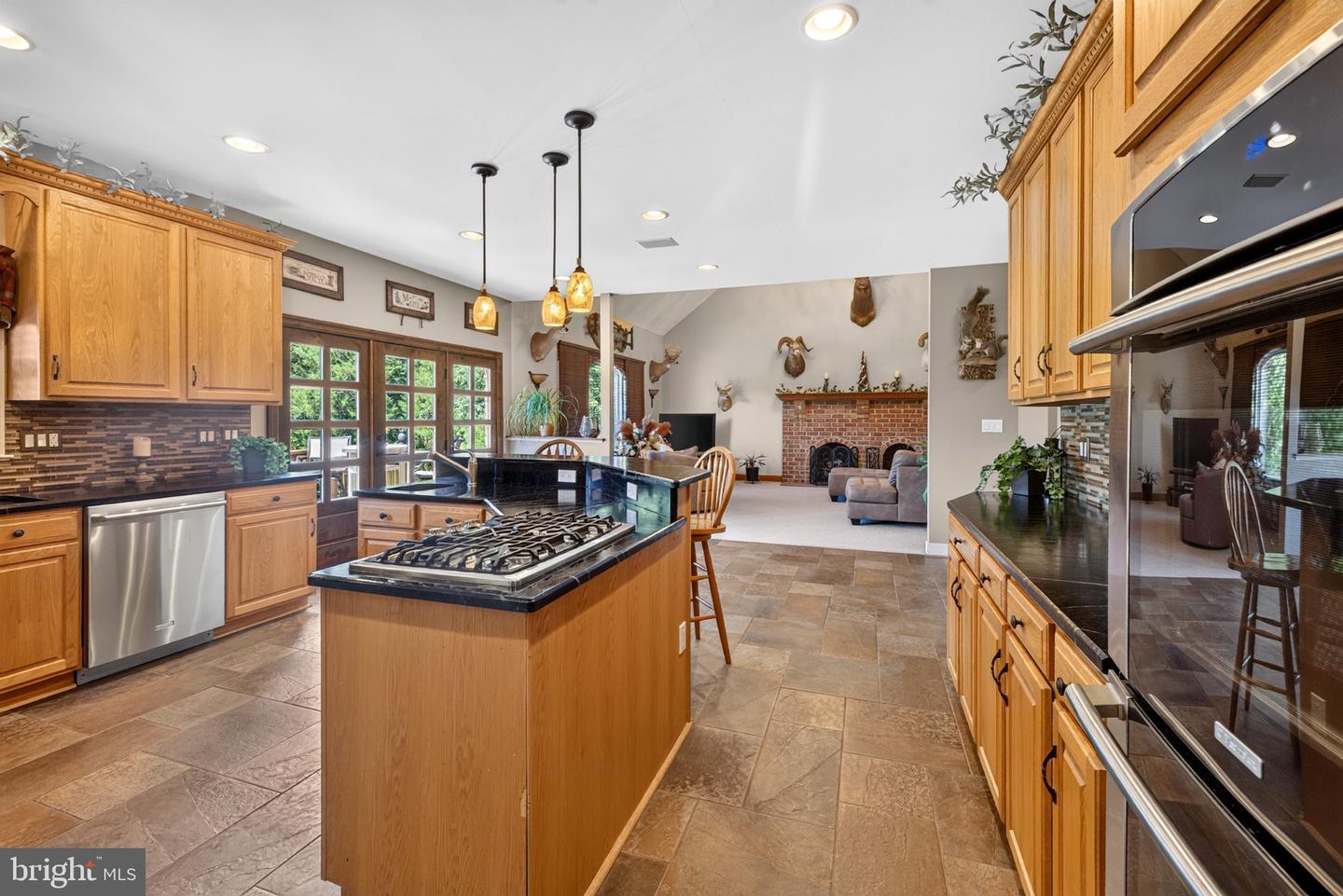 15920 River Bend Ct Property Photo 22