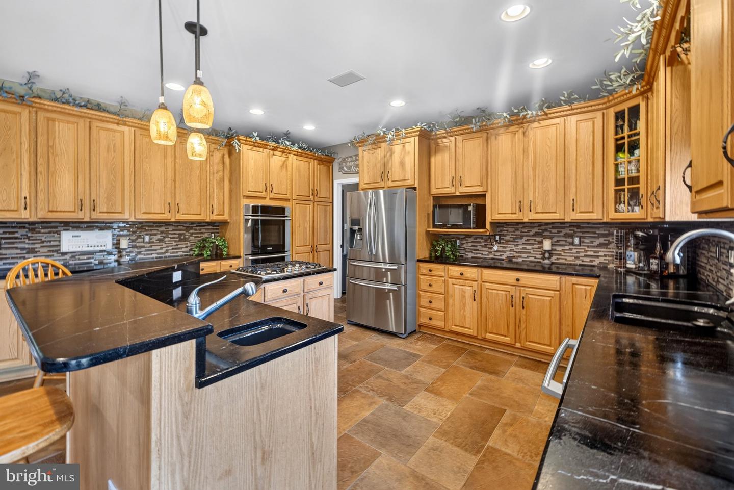 15920 River Bend Ct Property Photo 23