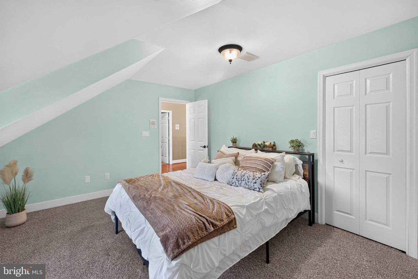 15920 River Bend Ct Property Photo 84