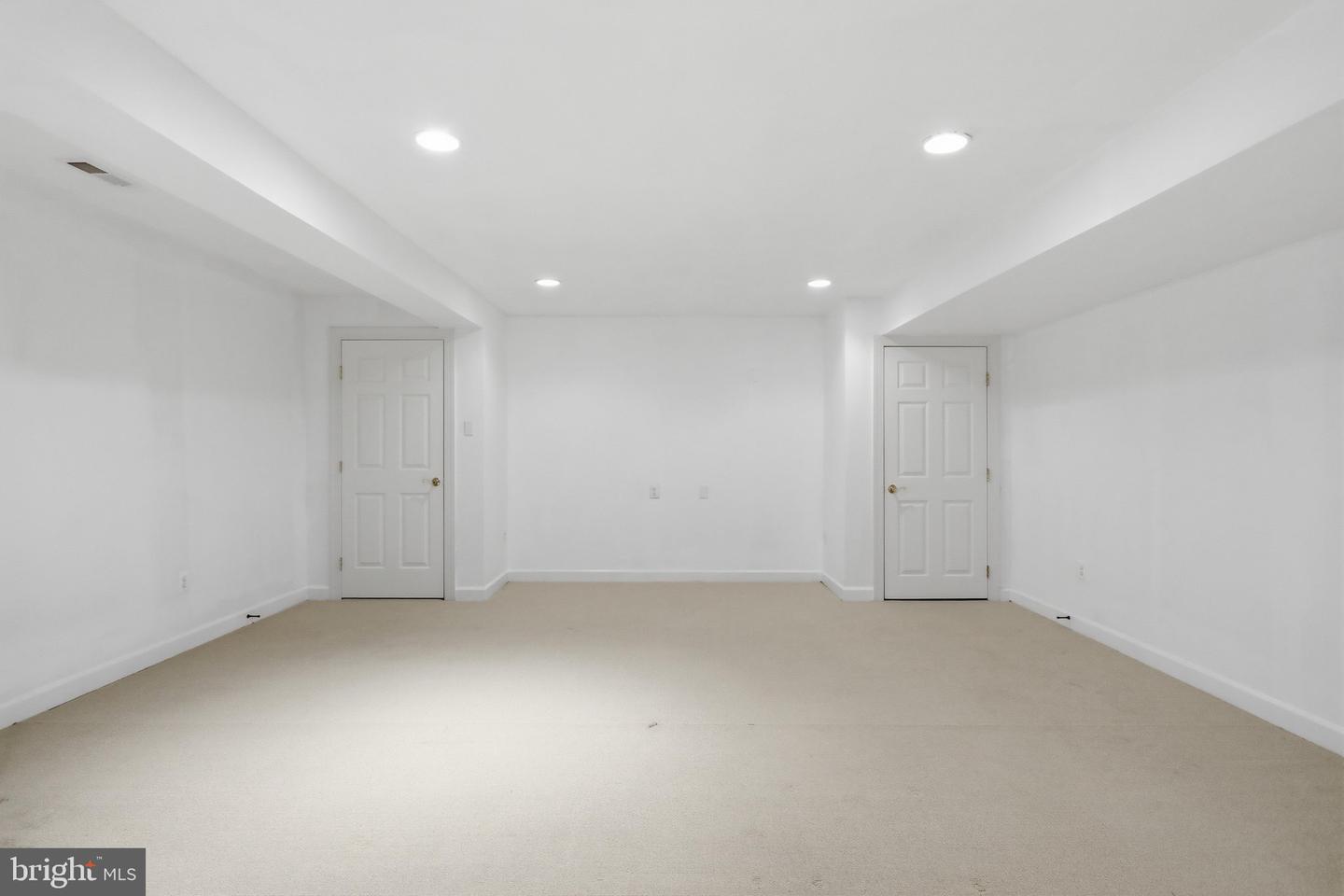 11257 Suffolk Dr Property Photo 44
