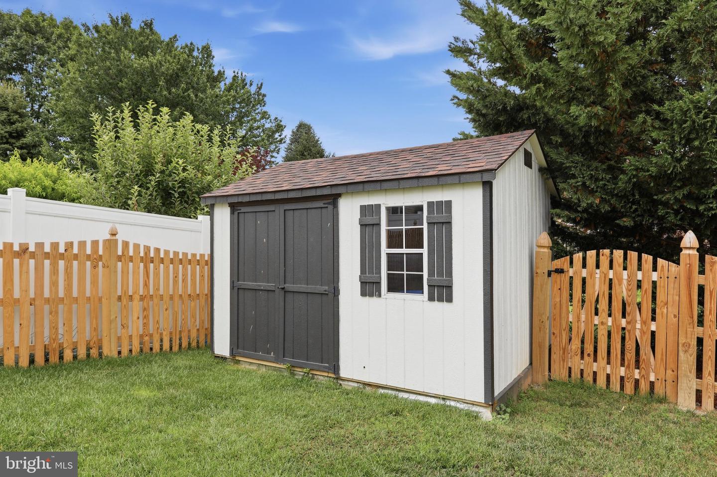 11257 Suffolk Dr Property Photo 47