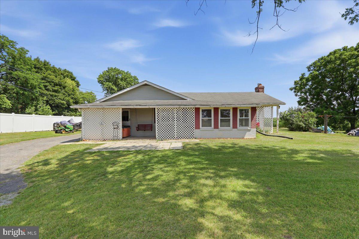 13844 Clear Spring Rd Property Photo 2