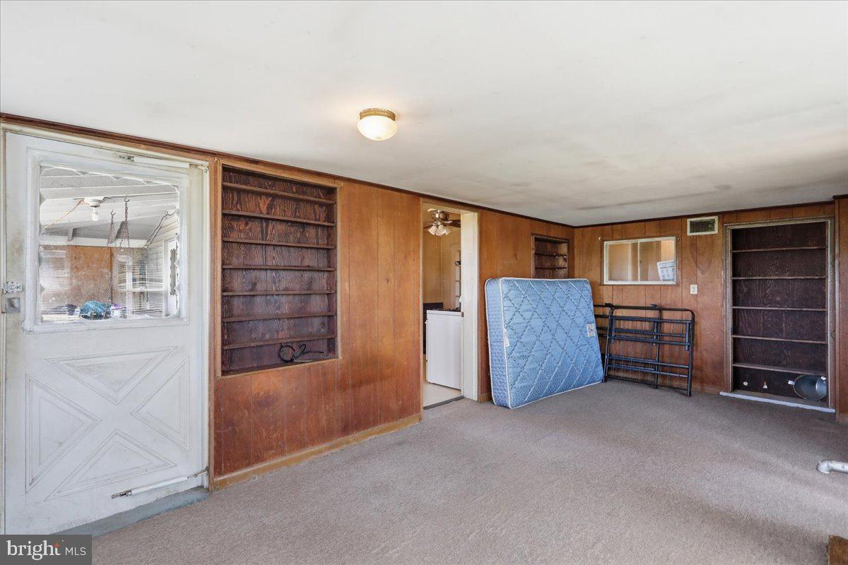 13844 Clear Spring Rd Property Photo 4