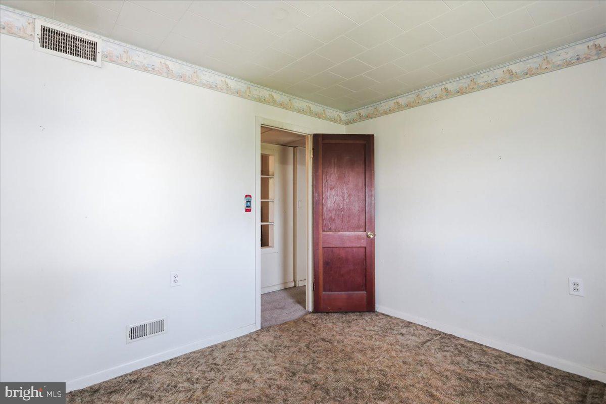 13844 Clear Spring Rd Property Photo 16