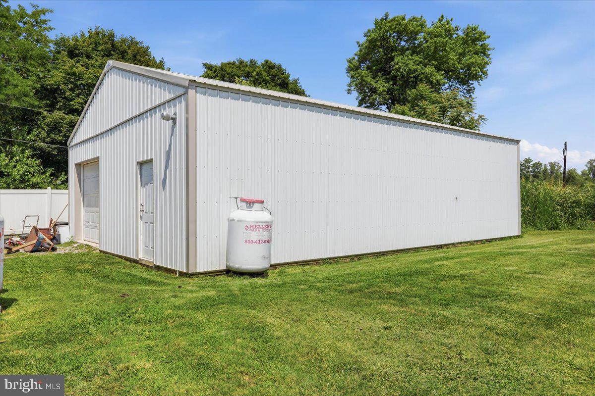 13844 Clear Spring Rd Property Photo 31