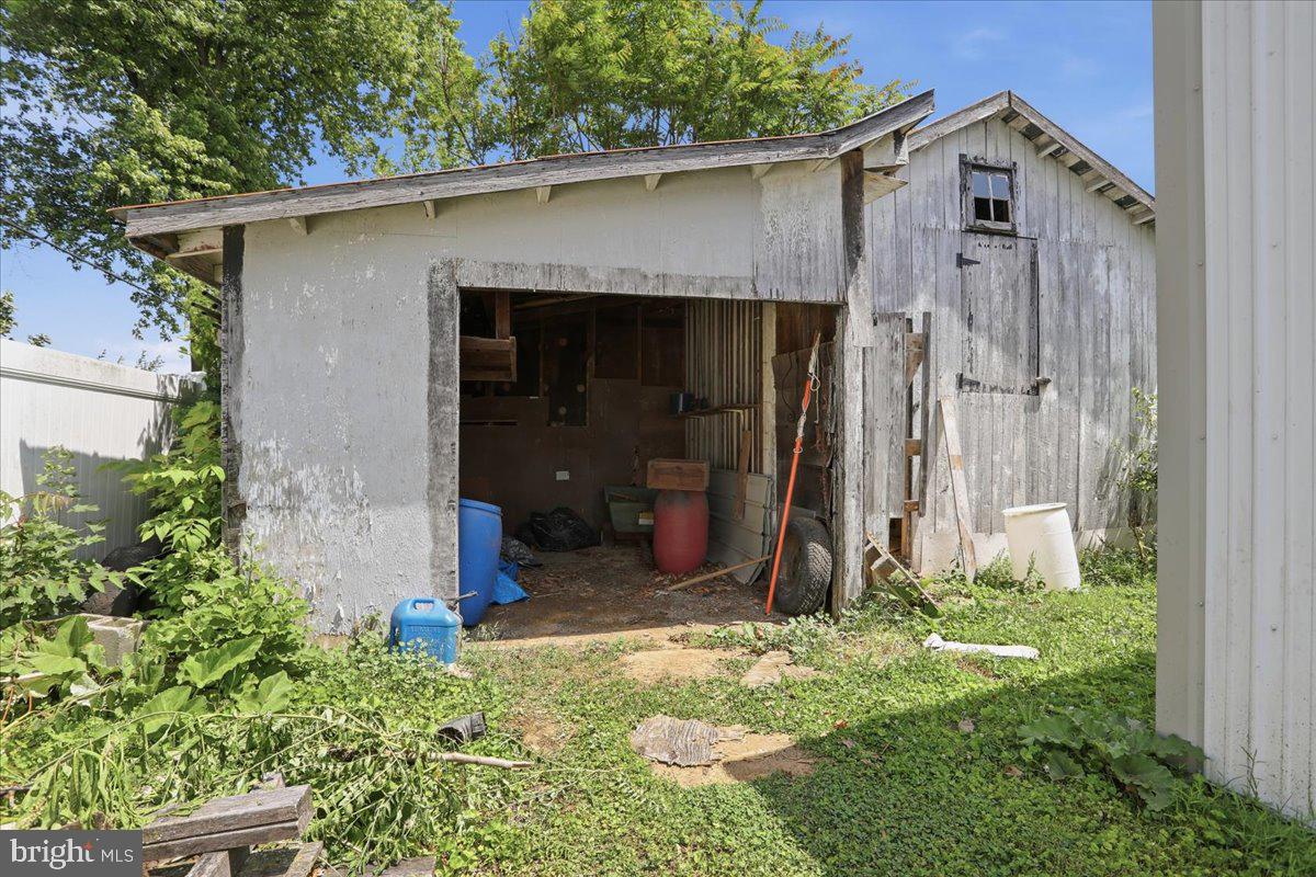 13844 Clear Spring Rd Property Photo 33