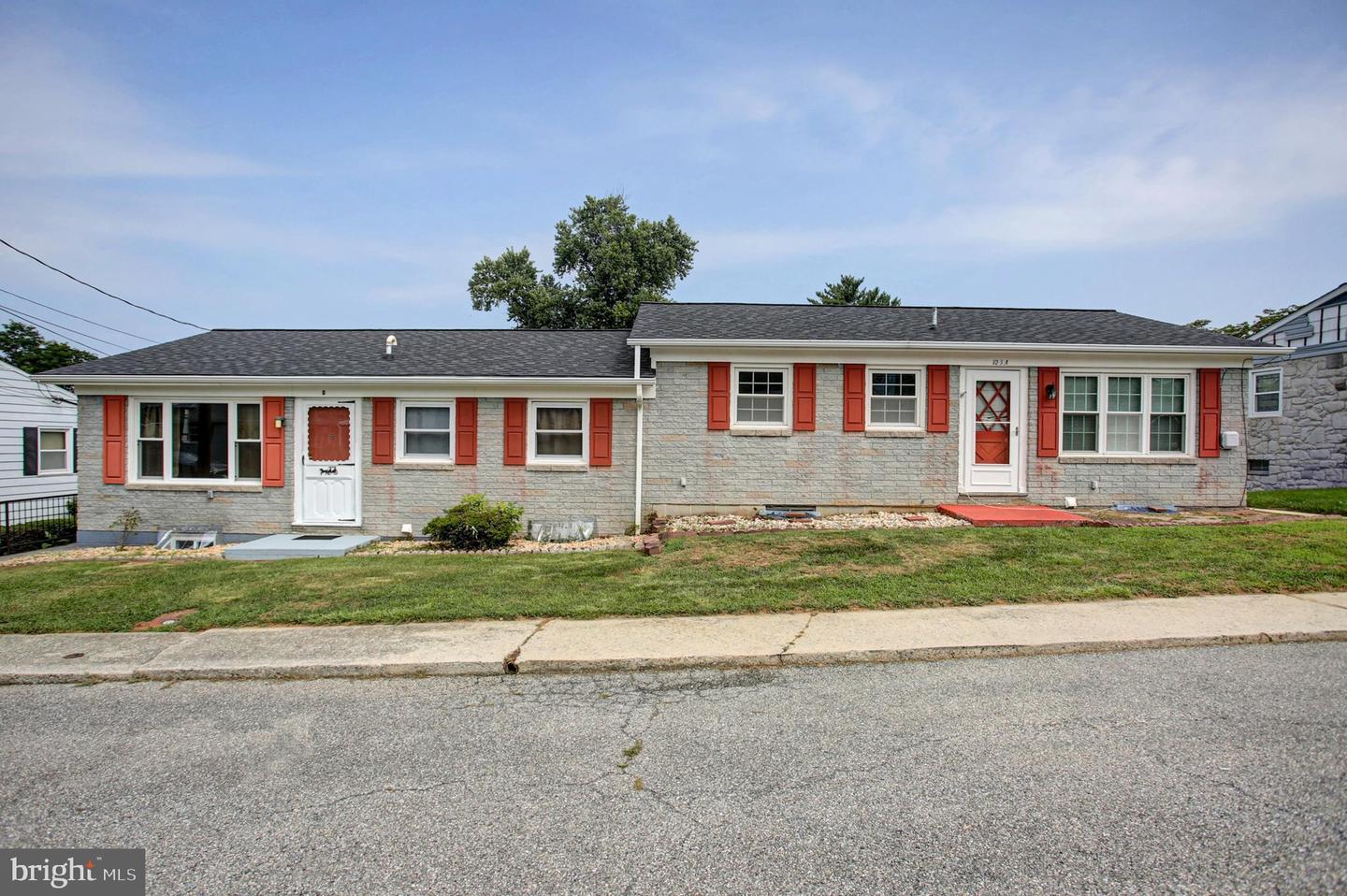 103 Young Ave Property Photo 1