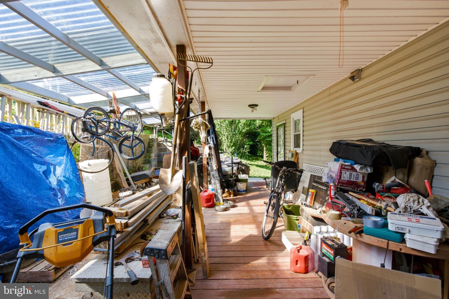221 Dale St Property Photo 30