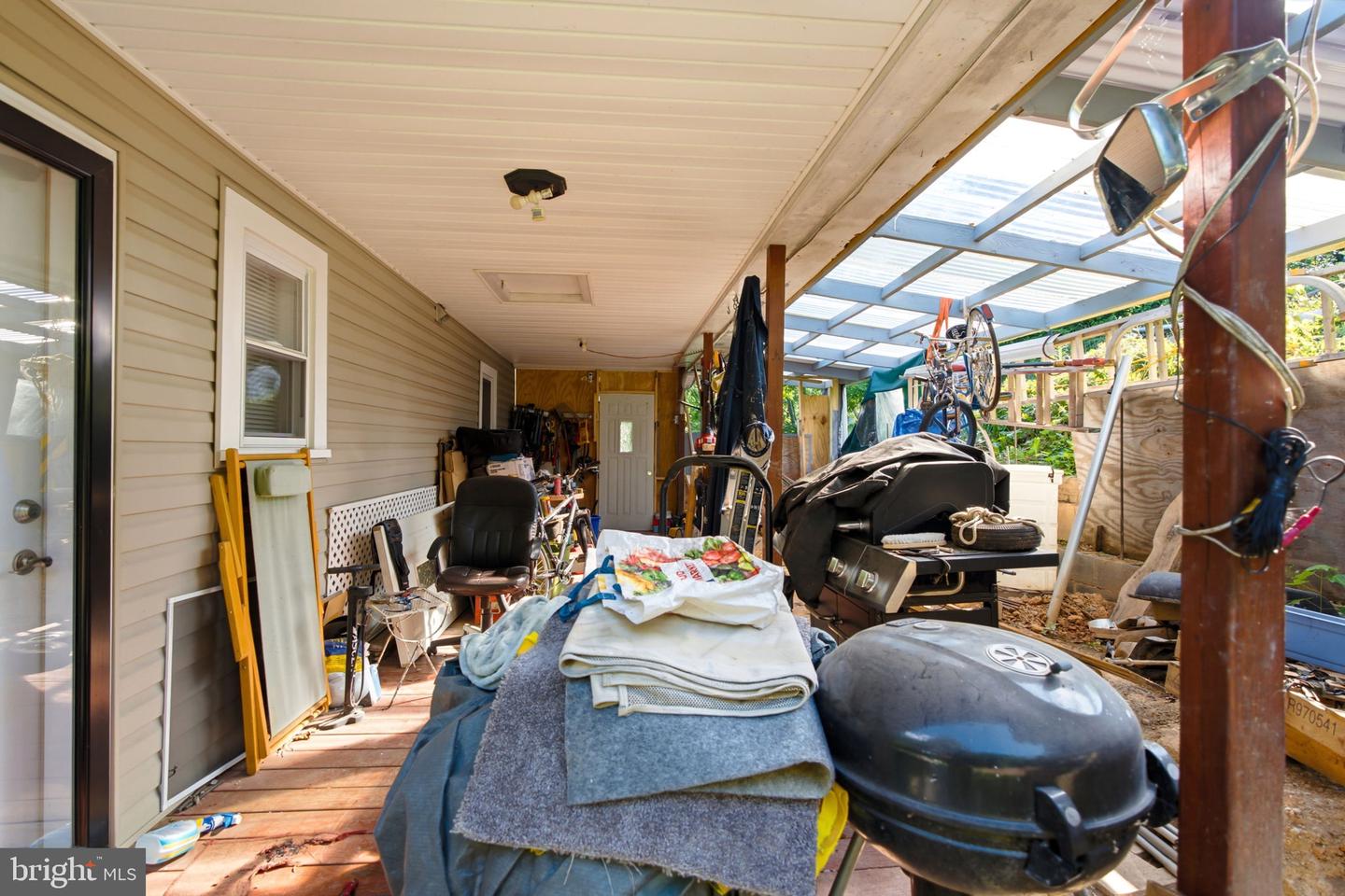 221 Dale St Property Photo 31