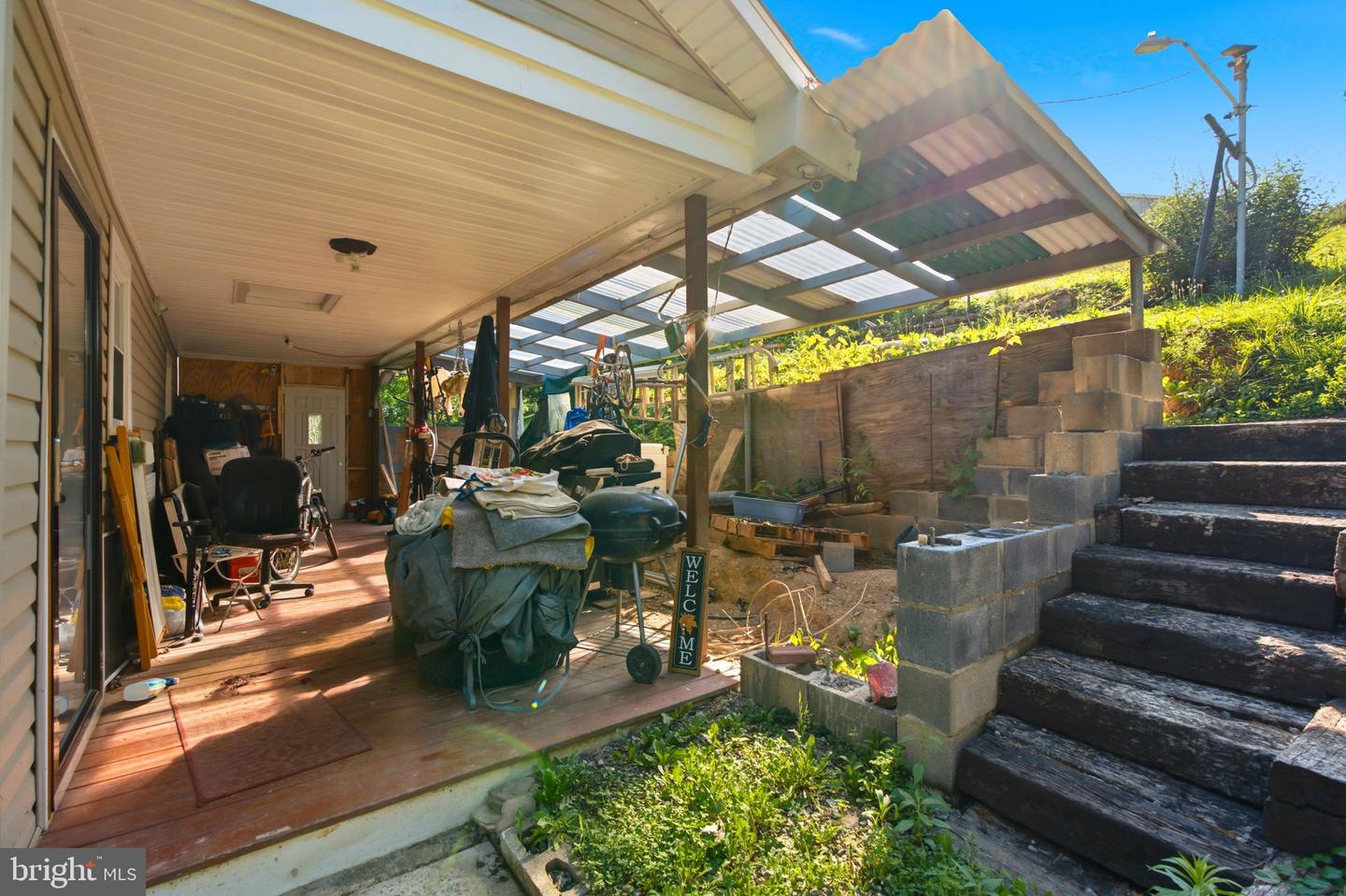 221 Dale St Property Photo 34