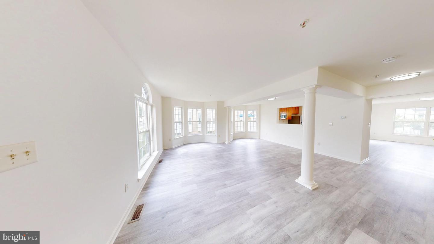 17619 Potter Bell Way Property Photo 6