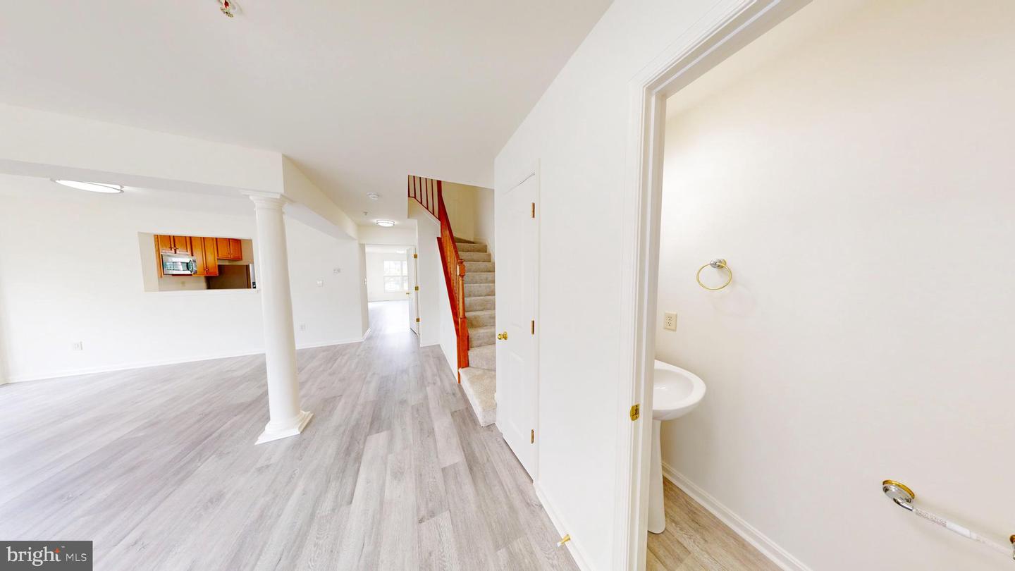 17619 Potter Bell Way Property Photo 8