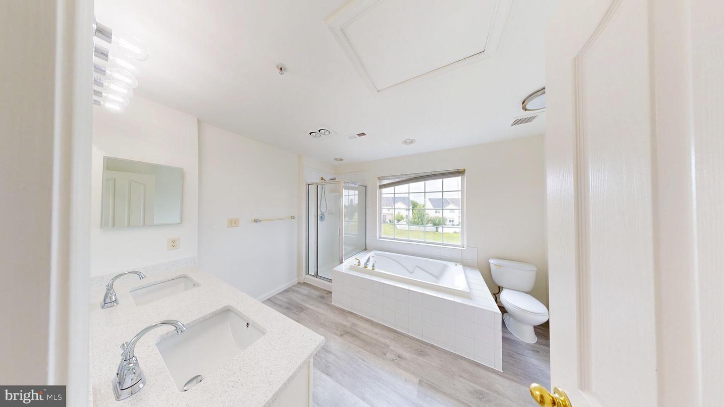 17619 Potter Bell Way Property Photo 13
