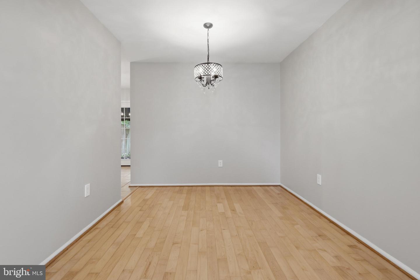 17904 Hickory Ln Property Photo 14