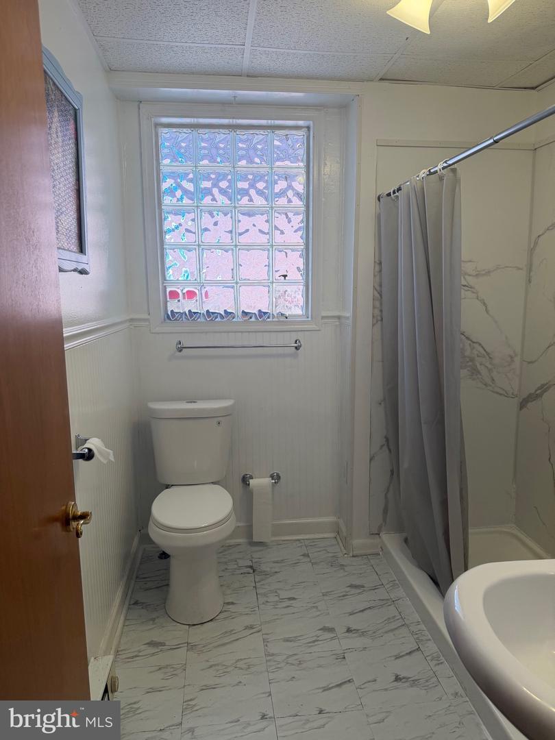 903 W Washington St Property Photo 11