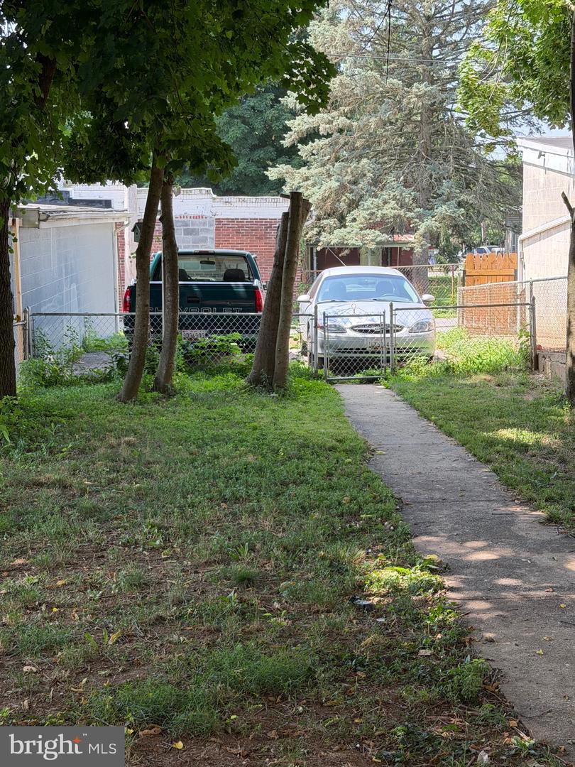 903 W Washington St Property Photo 21