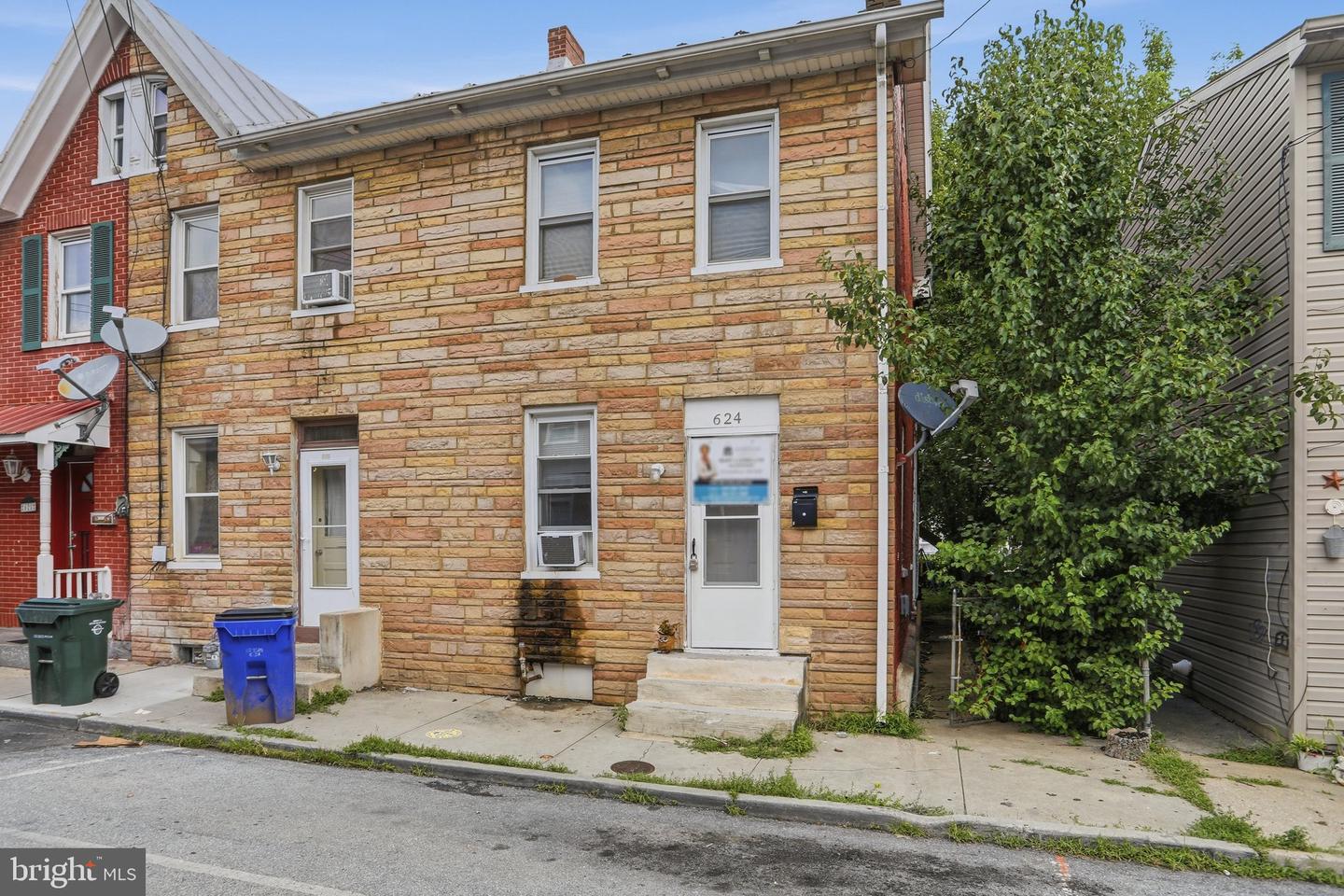 624 George St Property Photo 17