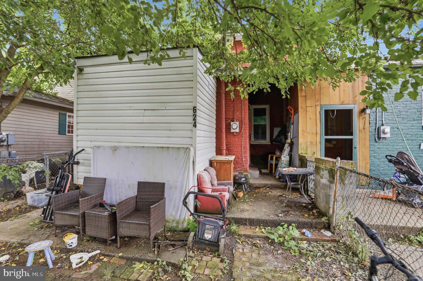 624 George St Property Photo 22
